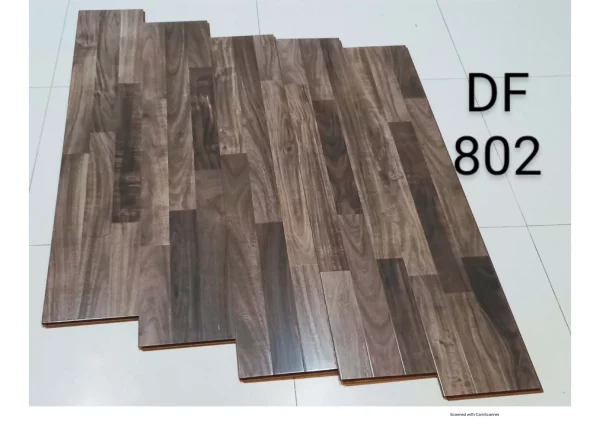 3 Strip Glossy
